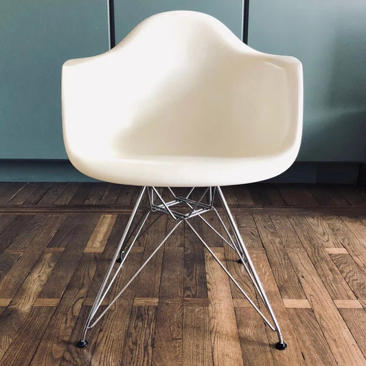 Eames Eiffel Stuhl Ersatz-Gleiter mit Filzgleitern – Bodenschoner, leise, werkzeuglos | kompatibel Vitra & Herman Miller DSW/DSR | Made in Germany - in3dlabs