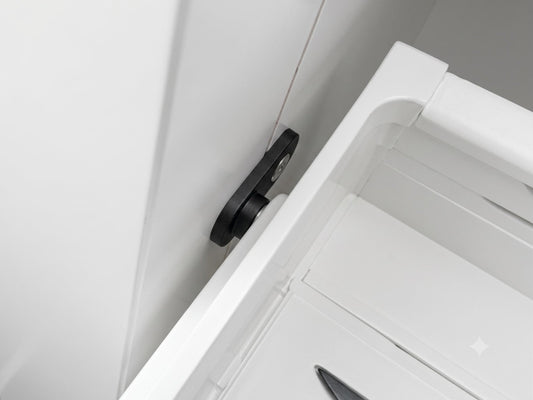 IKEA Hemnes & Ställ Schuhschrank – 4 Stop-Halterungen (116713 / 10097027) mit Schrauben | Frontstopper für Klapptür, PETG, Made in Germany - in3dlabs